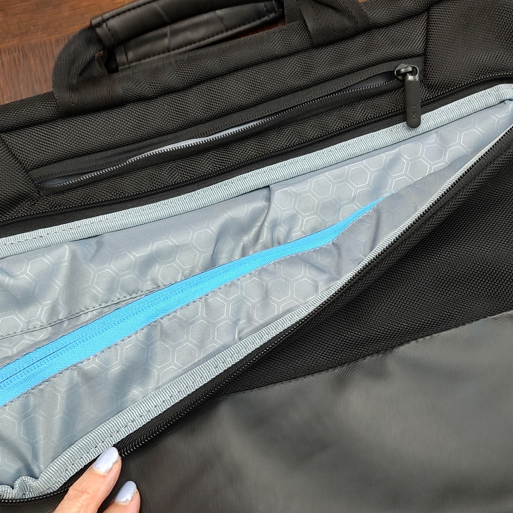 Dell Ecoloop Laptop Padded Multi Pocket Messenge Bag P/N:RH6W2 Mfg ID:9HATU - Picture 8 of 14